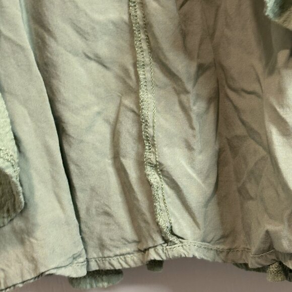 Super cute green dress with ruffles - Picture 5 of 10